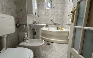 3 camere | etaj 2 | centrala proprie | 3 balcoane | 2 bai | zona excelenta | - Poză 12
