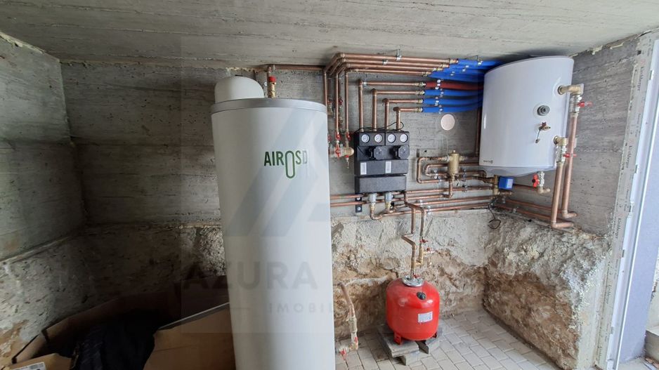 Casa moderna 4 camere 2 bai 3 locuri parcare si pivnita in Cisnadie - Poză 11