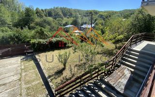 Vila de vanzare, teren 3100 mp, 7 camere, 6 grupuri sanitare, 3 CT, an 1997 - Poză 58