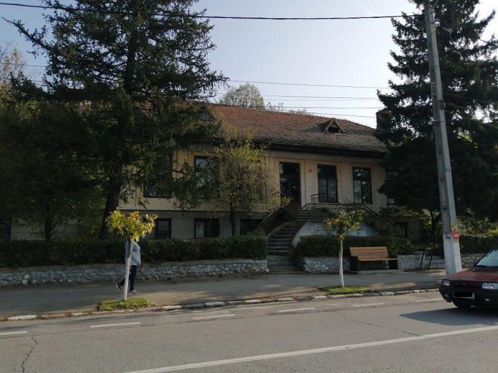 Cladire comerciala Târgu Cărbunești - Poză 1