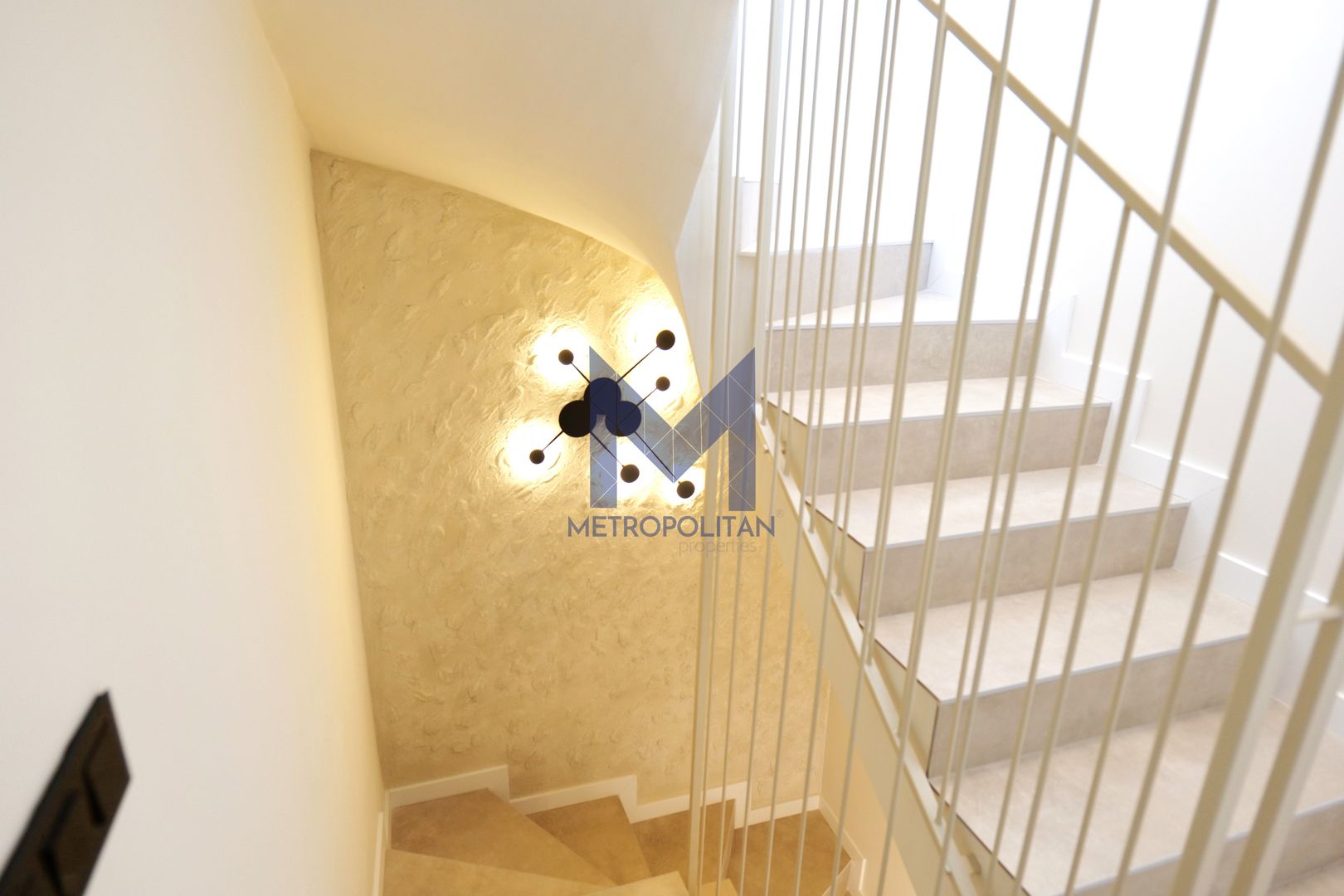 De vânzare casă deosebită 4 camere în localitatea Florești - Poză 10