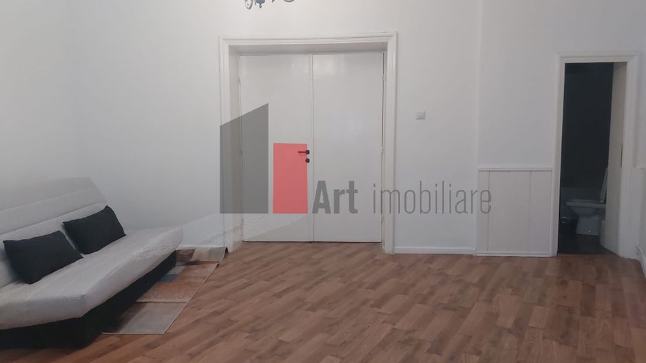 Spatiul "BAIXA" , parter de vila, renovat recent, liber - Poză 7