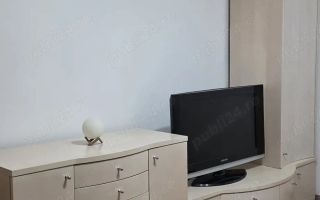 Inchiriez apartament 3 camere decomandat - Poză 7