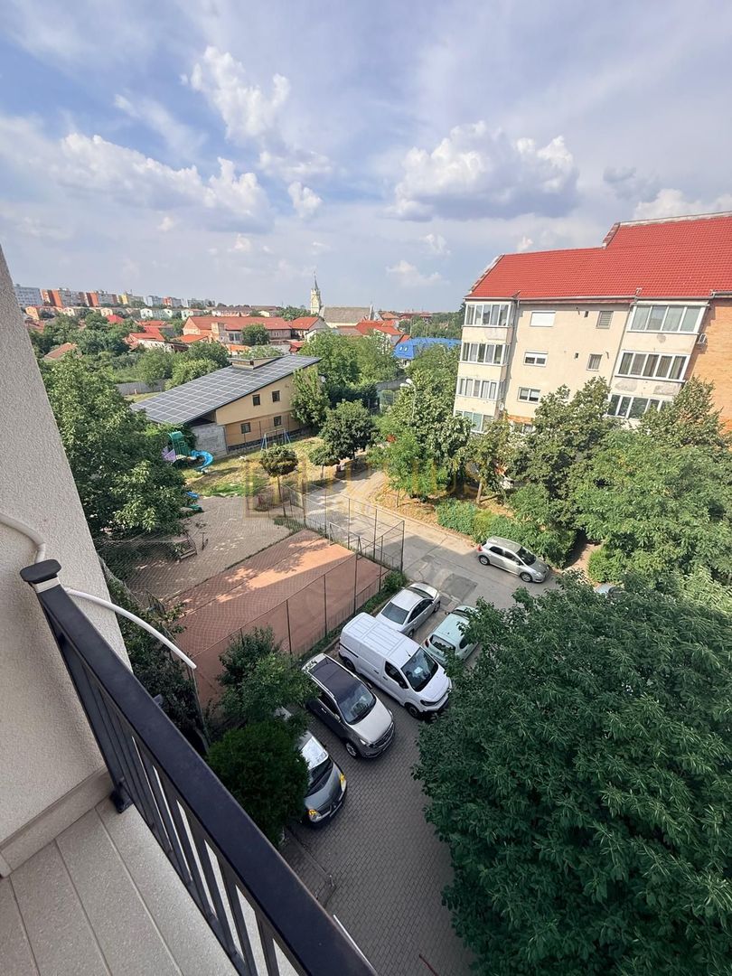 2 camere| loc de parcare cu bariera| apartament frumos| balcon deschis| - Poză 12