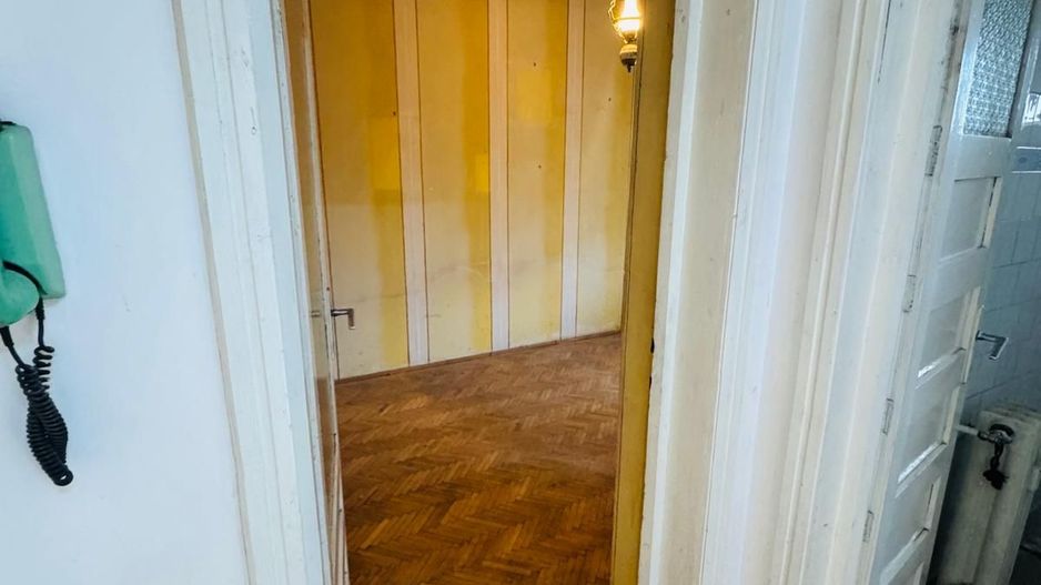 De vanzare Apartament 3 camere, Central, Piata Mica, et 3/4, Arad - Poză 4