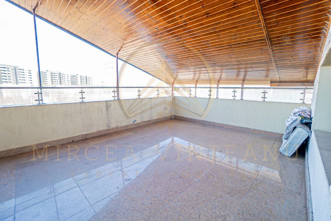 Lazu - Vila de vânzare compusă din P+1E+M. - Poză 36