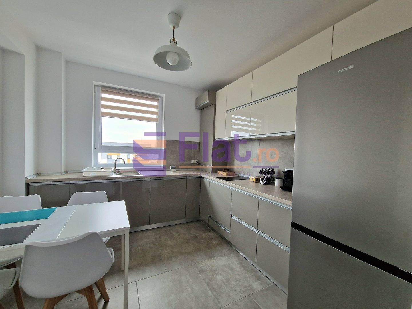 3 Camere Prima Inchiriere Zona Coresi - Poză 16