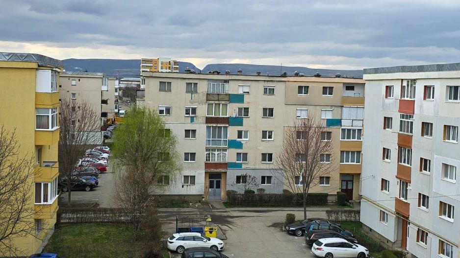 Apartament cu 3 camere de vanzare in Turda - Poză 14