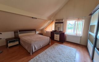 Casă cu teren generos pretabila pentru afacere - Poză 11