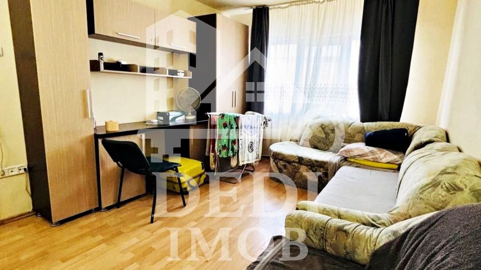 Apartament cu 2 camere de vanzare zona Rogerius, Oradea - Poză 1