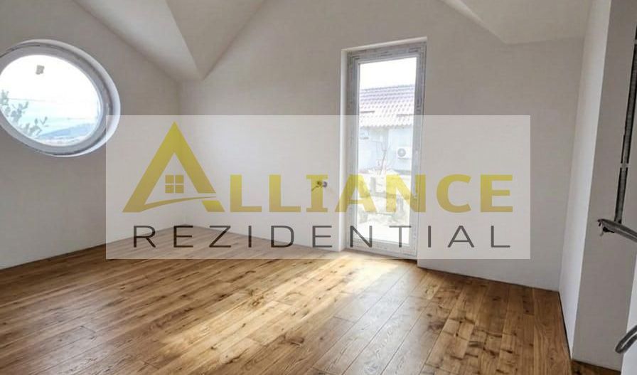 Casa Individuala - 6 camere - 3 bai - 550 mp teren - Poză 13