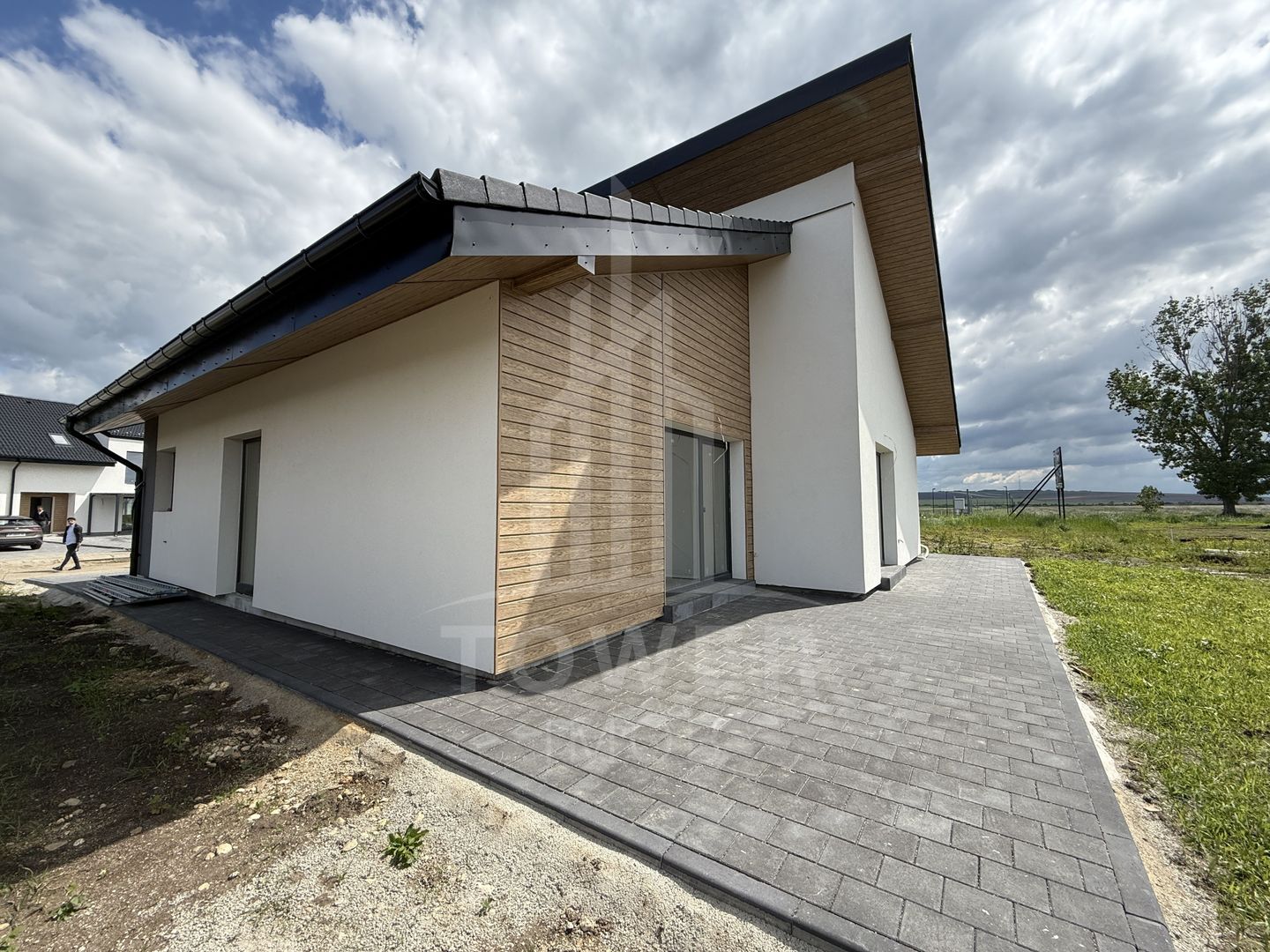 Casă pe un singur nivel INDEPENDENTĂ ENERGETIC - Cartier NOU - Poză 2