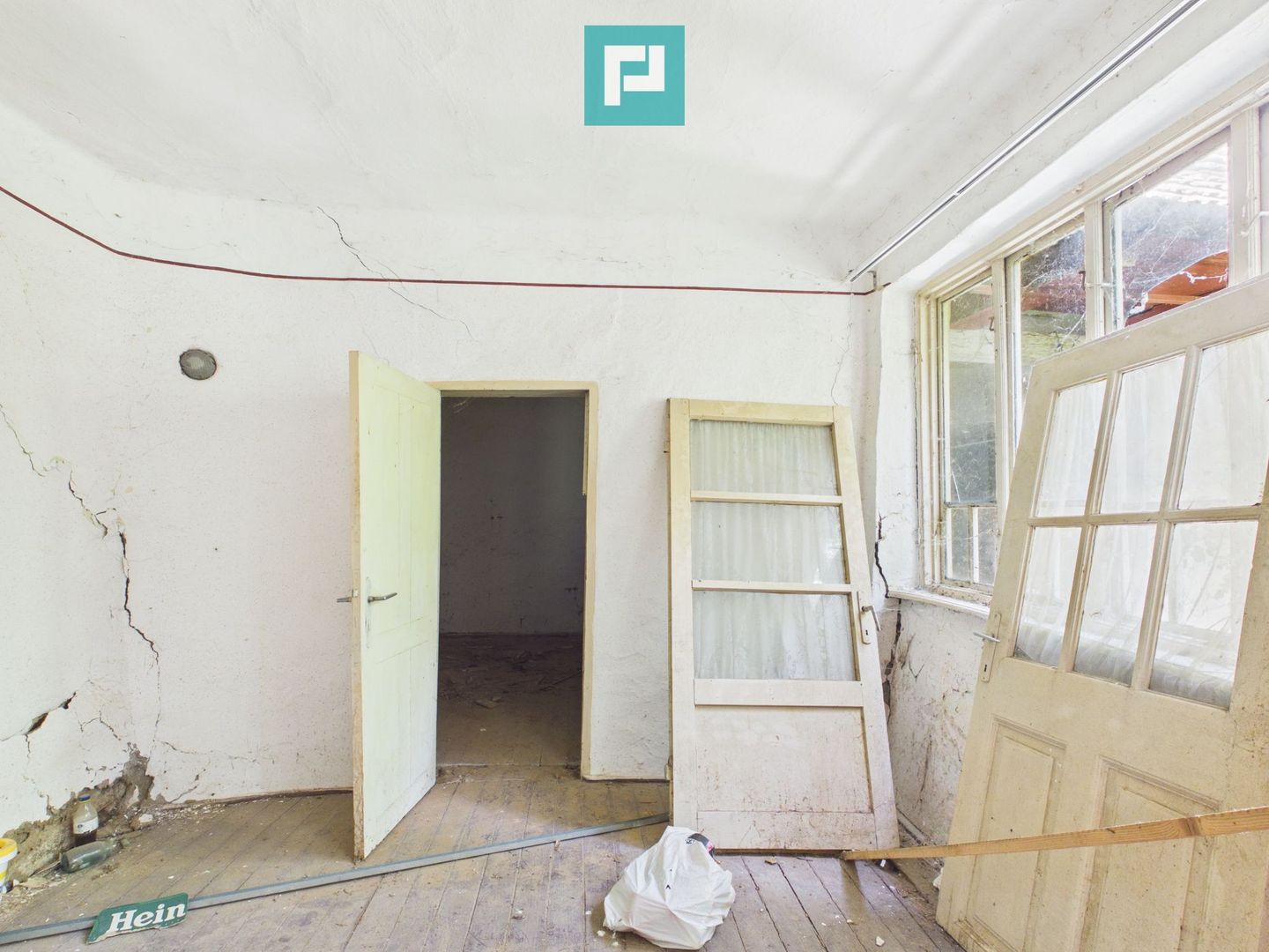CASĂ ÎN ZERIND PE PRINCIPALĂ CU TEREN DE 1440 MP - Poză 8