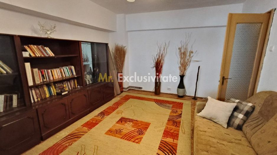 Apartament 3 camere situat în centrul orașului Târgu Jiu, pe pietonală - Poză 2