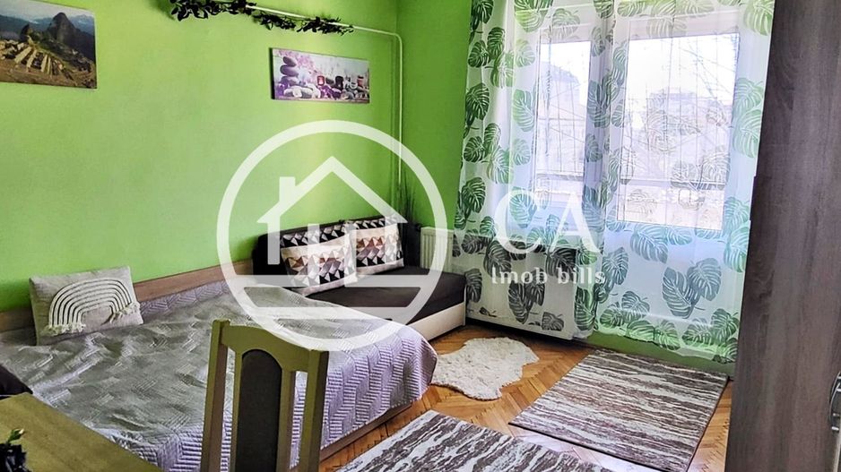 Apartament 3 camere de vânzare- Zona Centrală - Poză 3