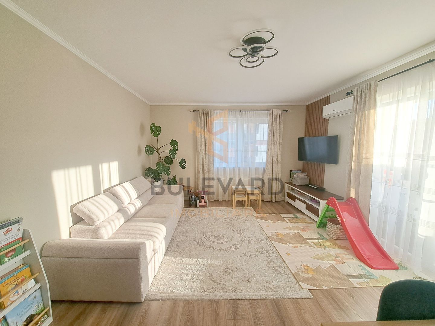 Comision 0! Apartament 3 camere decomandate, la cheie, in imobil tip vila! - Poză 1