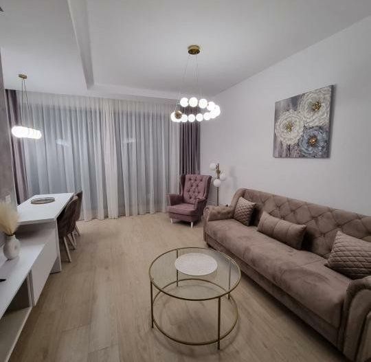 Apartament 2 camere de închiriat – VEDERE FRONTALA LA LAC/ Termen Lung - Poză 1