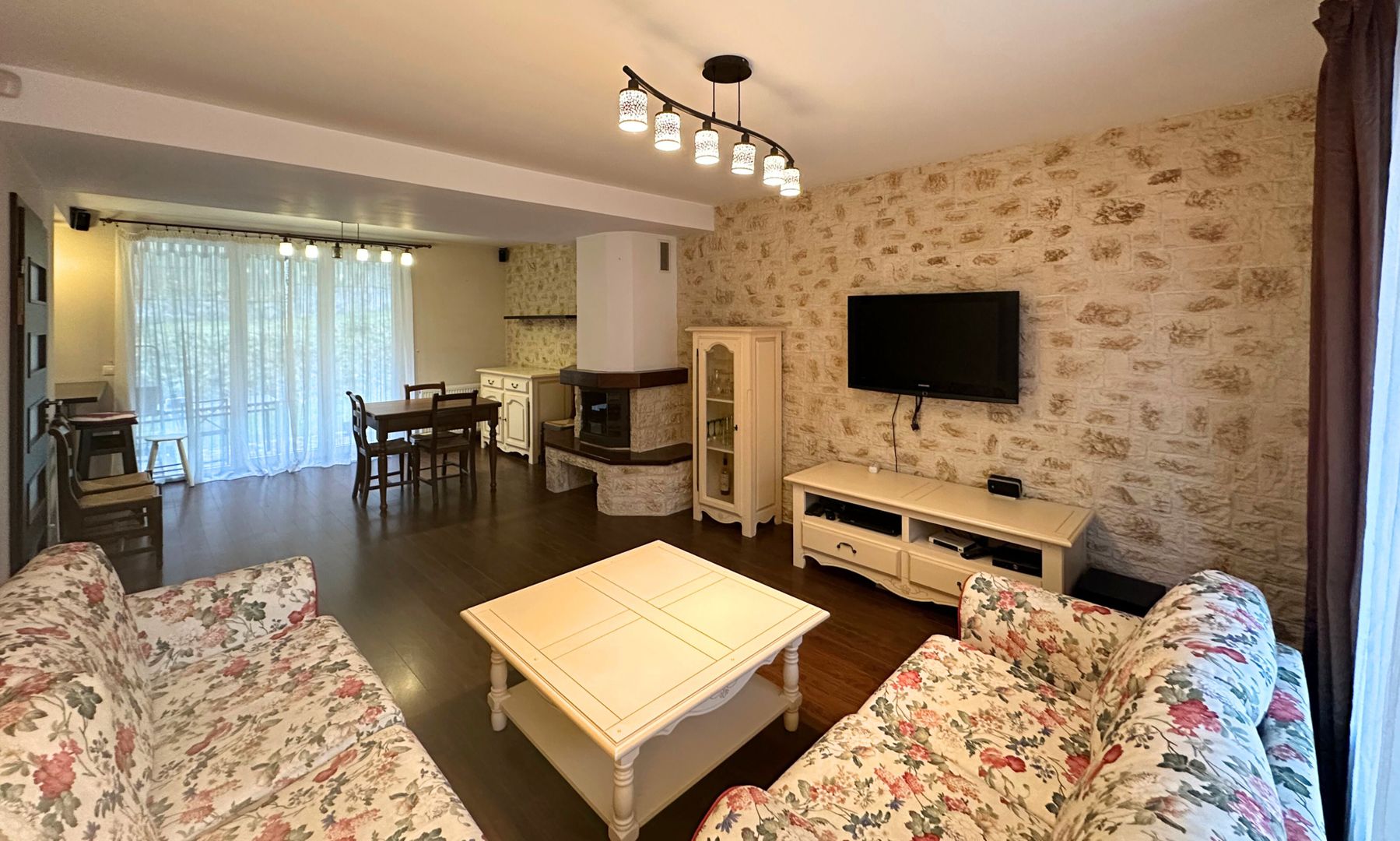 Închiriere casa duplex primitor creat pentru confort liniște și momente frumoase - Poză 10