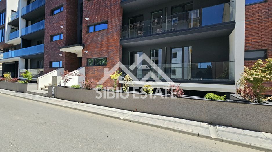 Apartament Sibiu central 3 camere, 2bai, lift garaj NOU - Poză 14