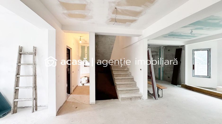 Vilă unică, gata să devină locuința ta de vis, în Livada. - Poză 13