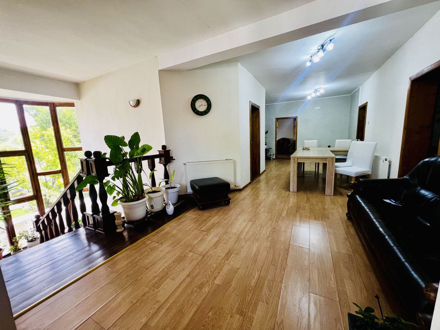 Casa individuala 6 camere  spatioase - zona Mehala - Poză 1