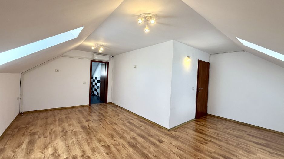 IMOBIL CU MULTIPLE DESTINATII - Poză 17