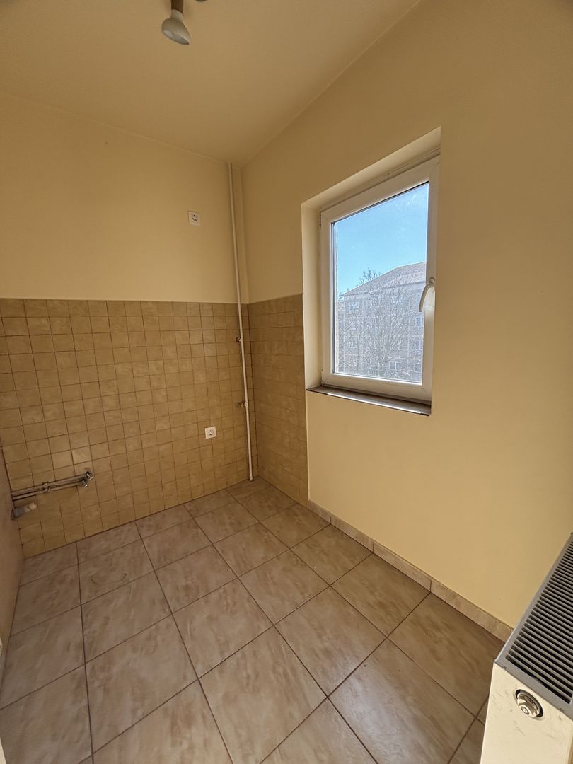 Apartament 1 camera la 10 minute de Iulius Mall - Poză 4