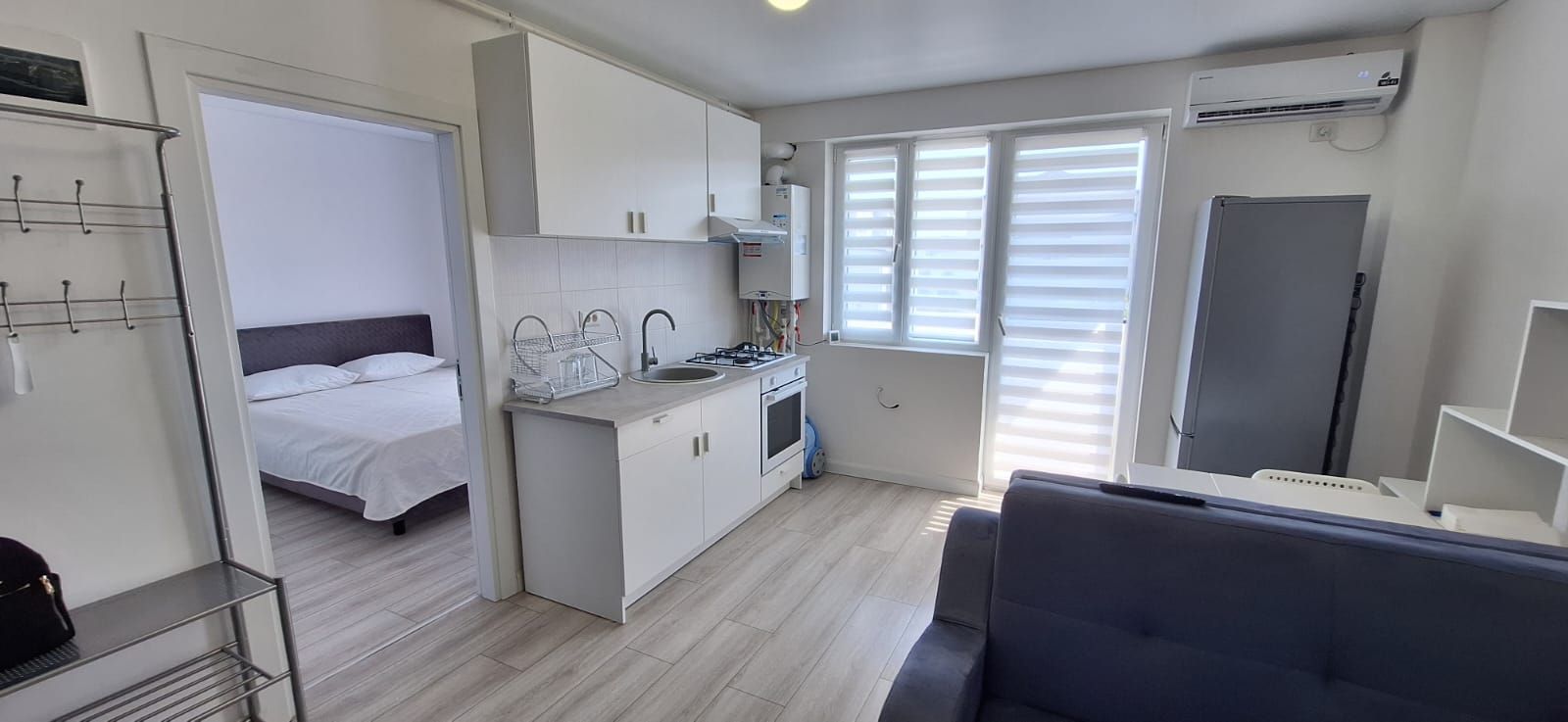 Studio 42mp Aparatorii Patriei 4/6 - Poză 2