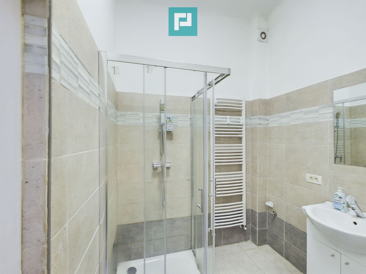 Apartament situat la km 0 in Arad - Poză 8