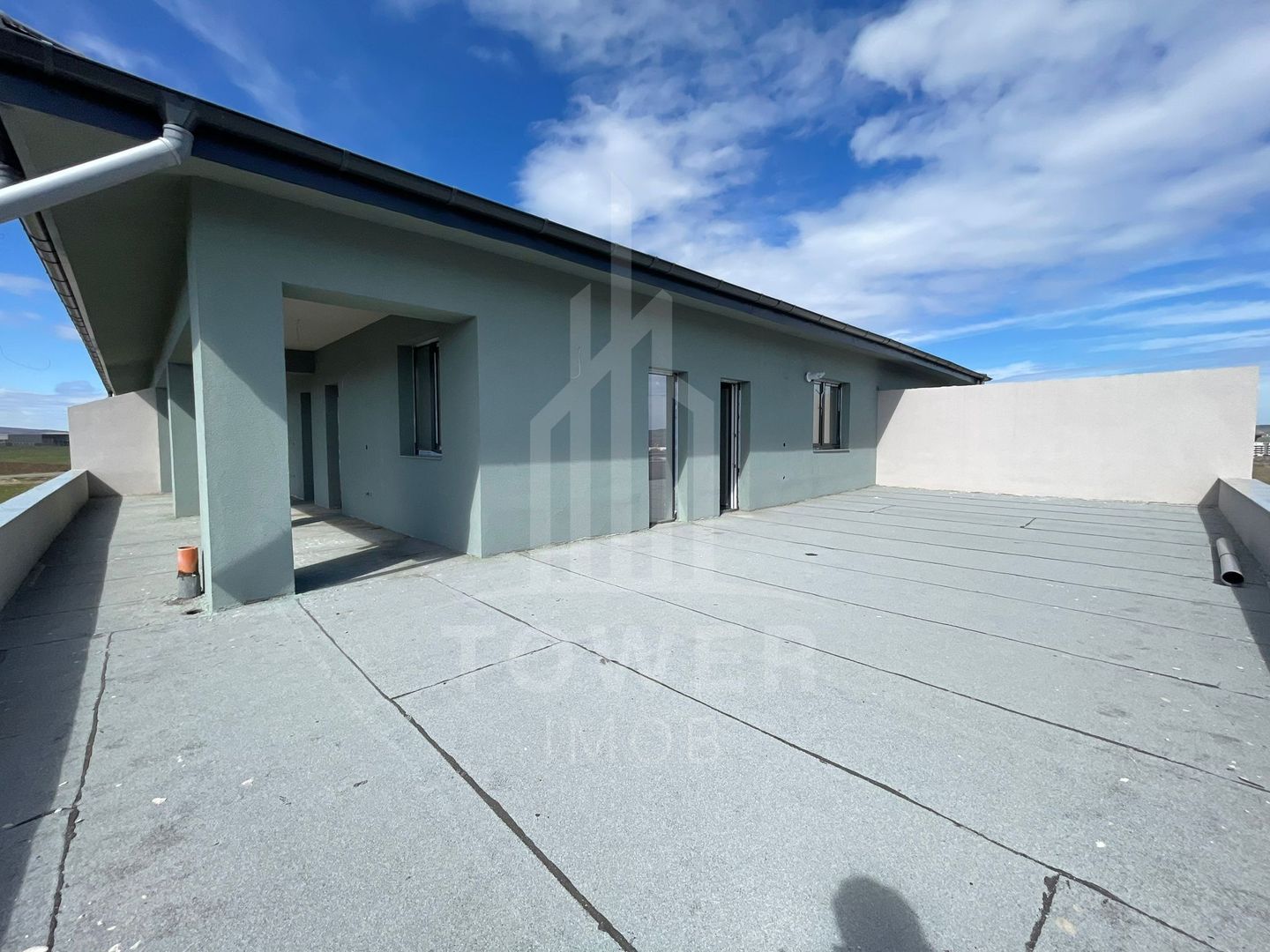 Penthouse de vanzare cu terasa de 94 mp - Poză 1