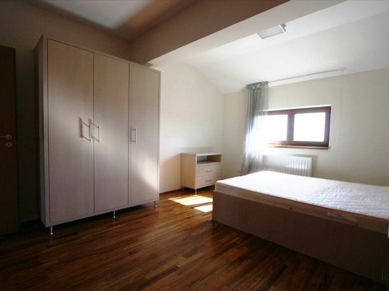 Apartament cu 2 camere de închiriat - Poză 2