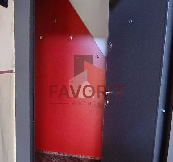 1 camera | etaj 1 | mobilat si utilat | zona excelenta | - Poză 6
