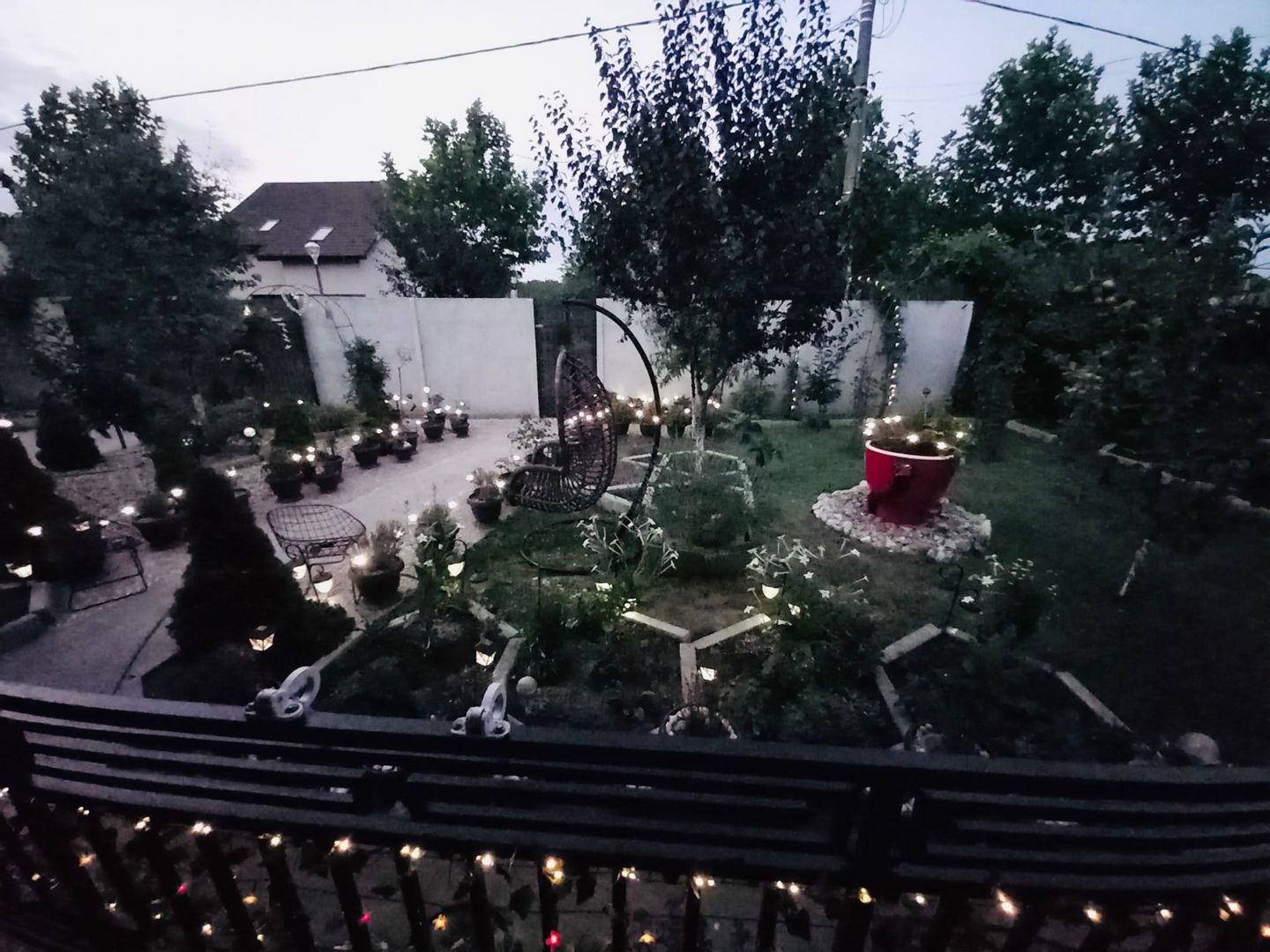 Parter cu structură pentru etaj, curte amenajată și organizare impeca - Poză 15