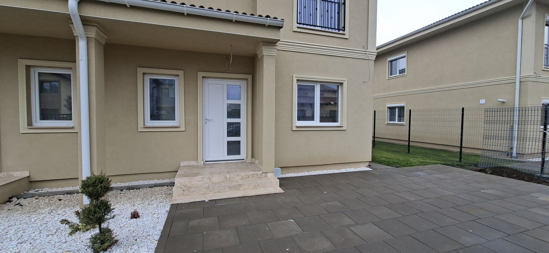 Duplex cu 4 camere - Parcul central Dumbravita - Poză 28