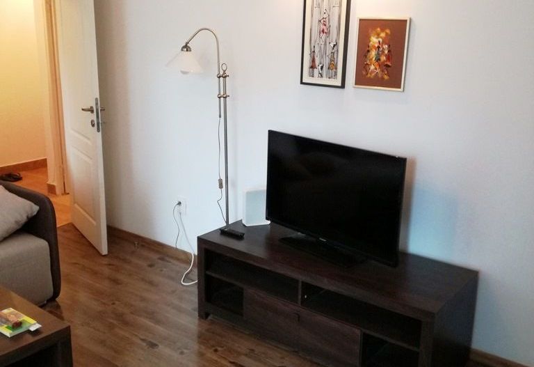 De inchiriat apartament modern 2 camere , renovat Batistei - Poză 4