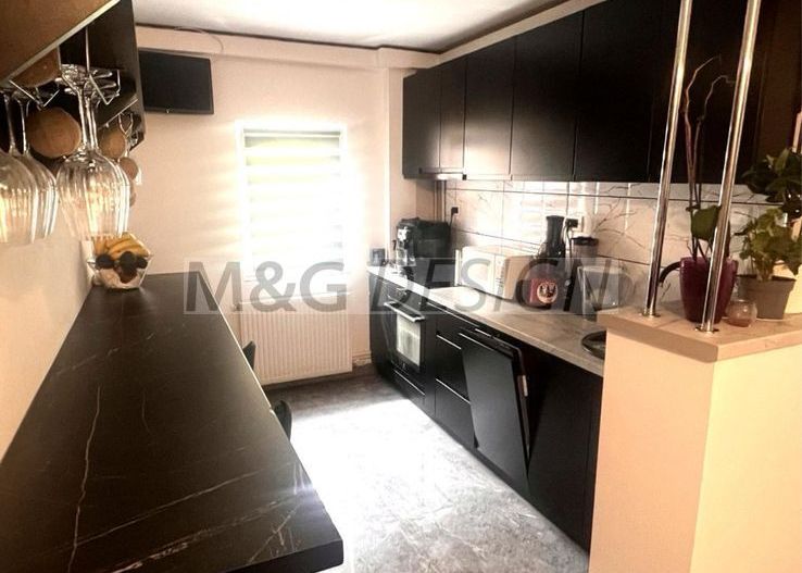 Apartament 3 camere Soarelui etaj 2 cu centrala - Poză 3