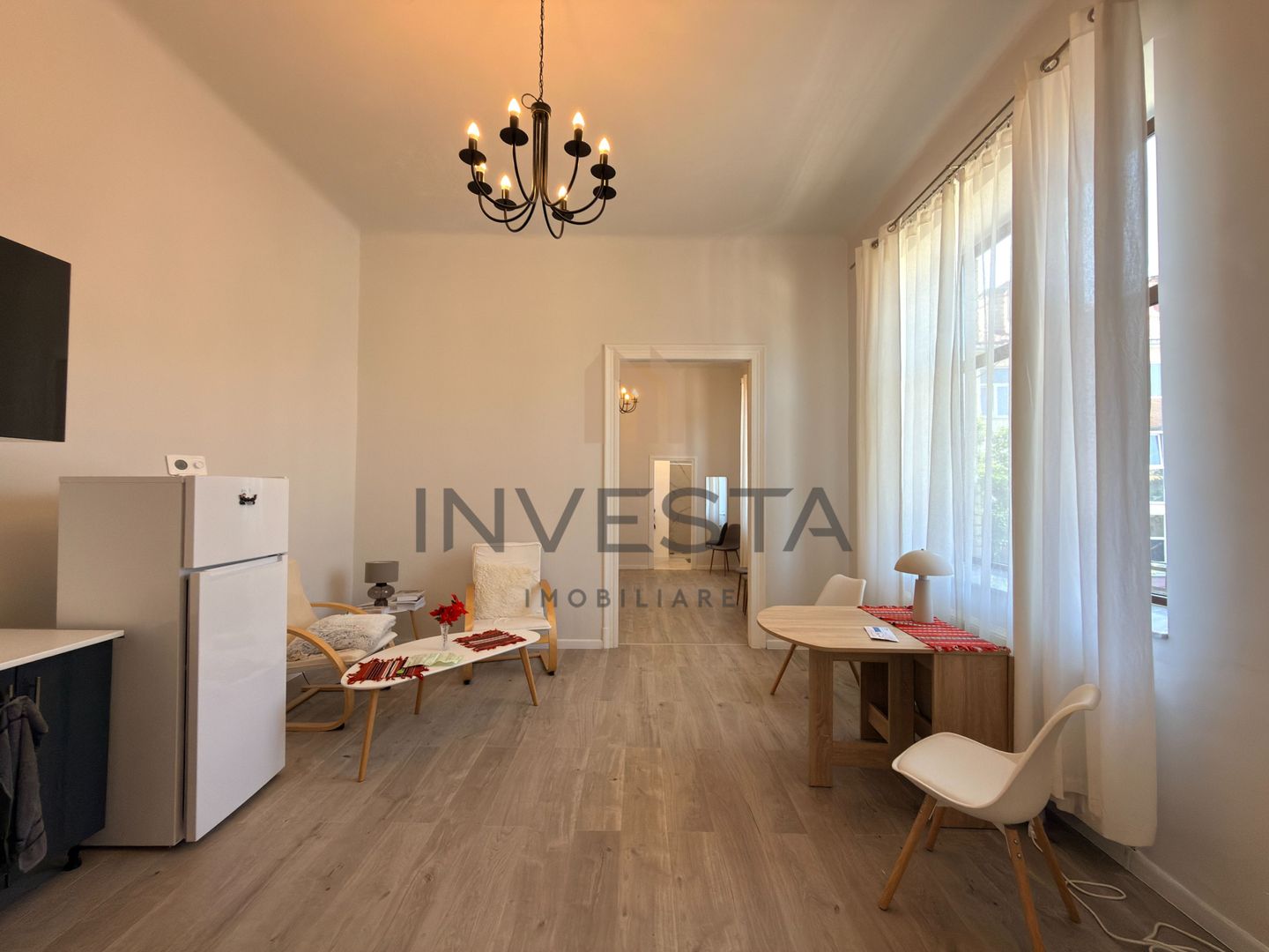 Apartament cu 3 camere si balcon, in Centru, langa Tribunal! - Poză 8
