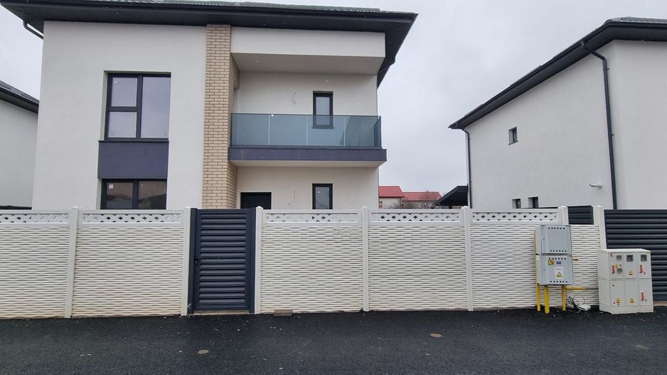 Complex rezidențial exclusivist de case individuale - Poză 1