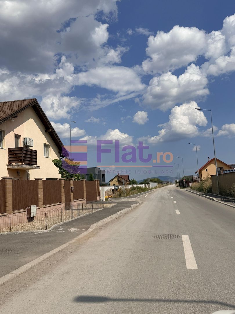 Teren intravilan de vânzare în Hărman, Brașov cu utilitati - Poză 1