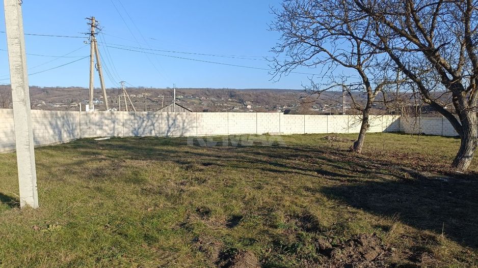 Teren de Construcție cu Încăpere Comercială de 250m2 în s.Stolniceni r-nul Hîncești - Poză 7