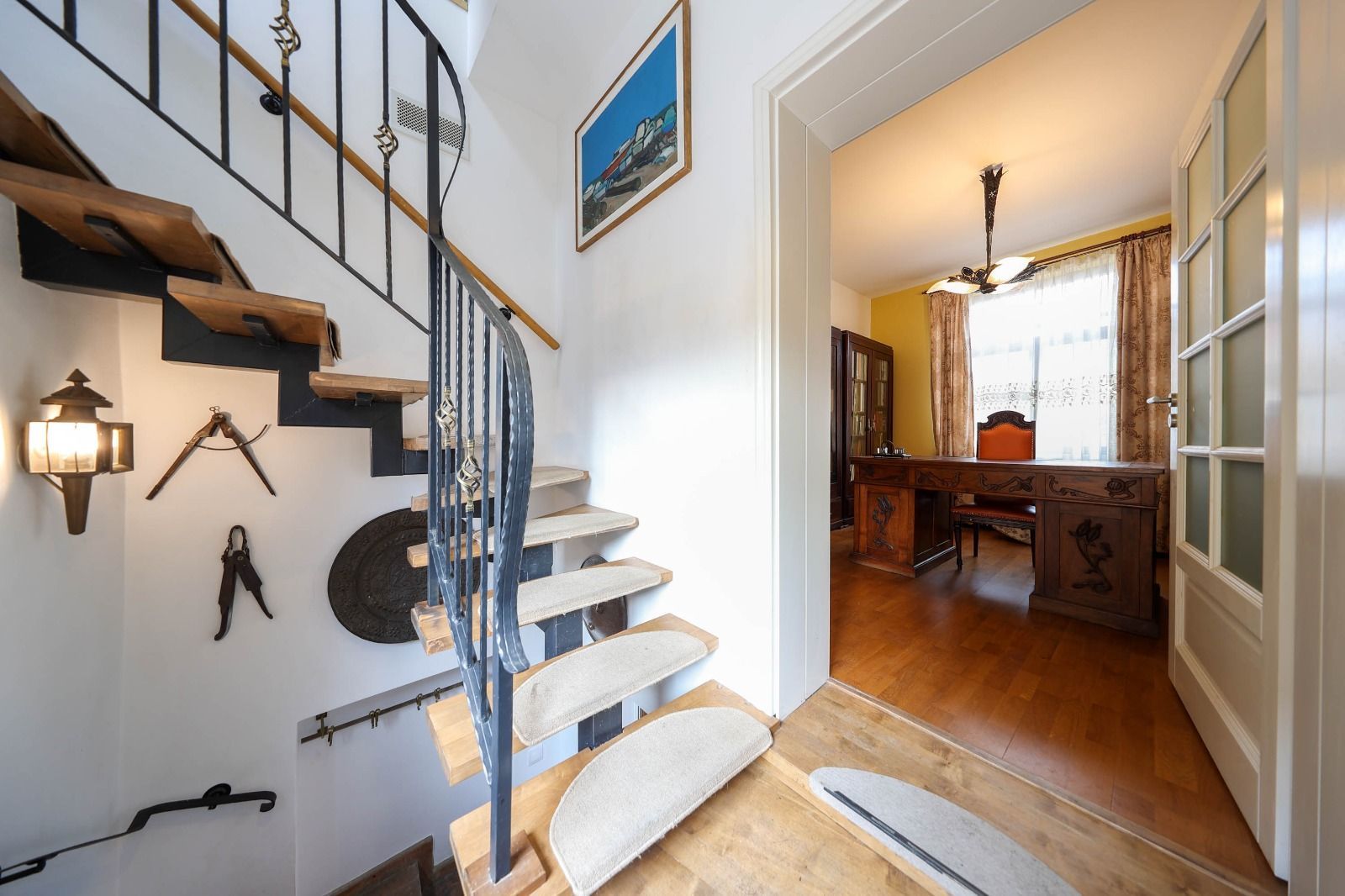 Casă deosebită de vânzare în centrul Brașovului - Poză 10