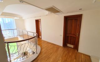 Vila unicata | Teren de 3000 m2 | Piscina si vegetatie matura - Poză 13