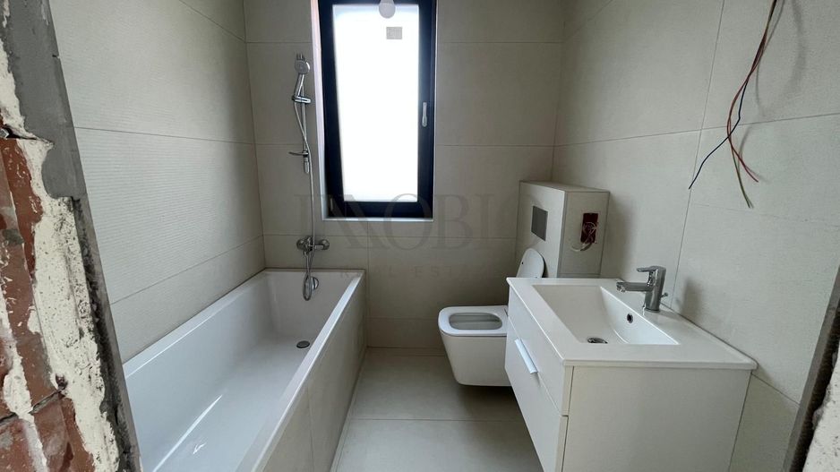 Vilă individuală modernă, P+1+M, cu curte generoasă  Tunari - Poză 22