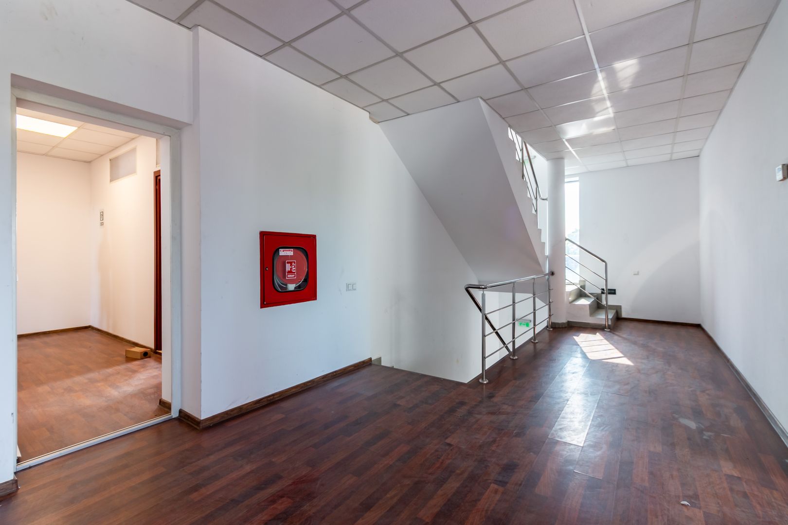 Vanzare Spațiu industrial-logistic 1550mp Centura B. Renovat 2024 ISU - Poză 19