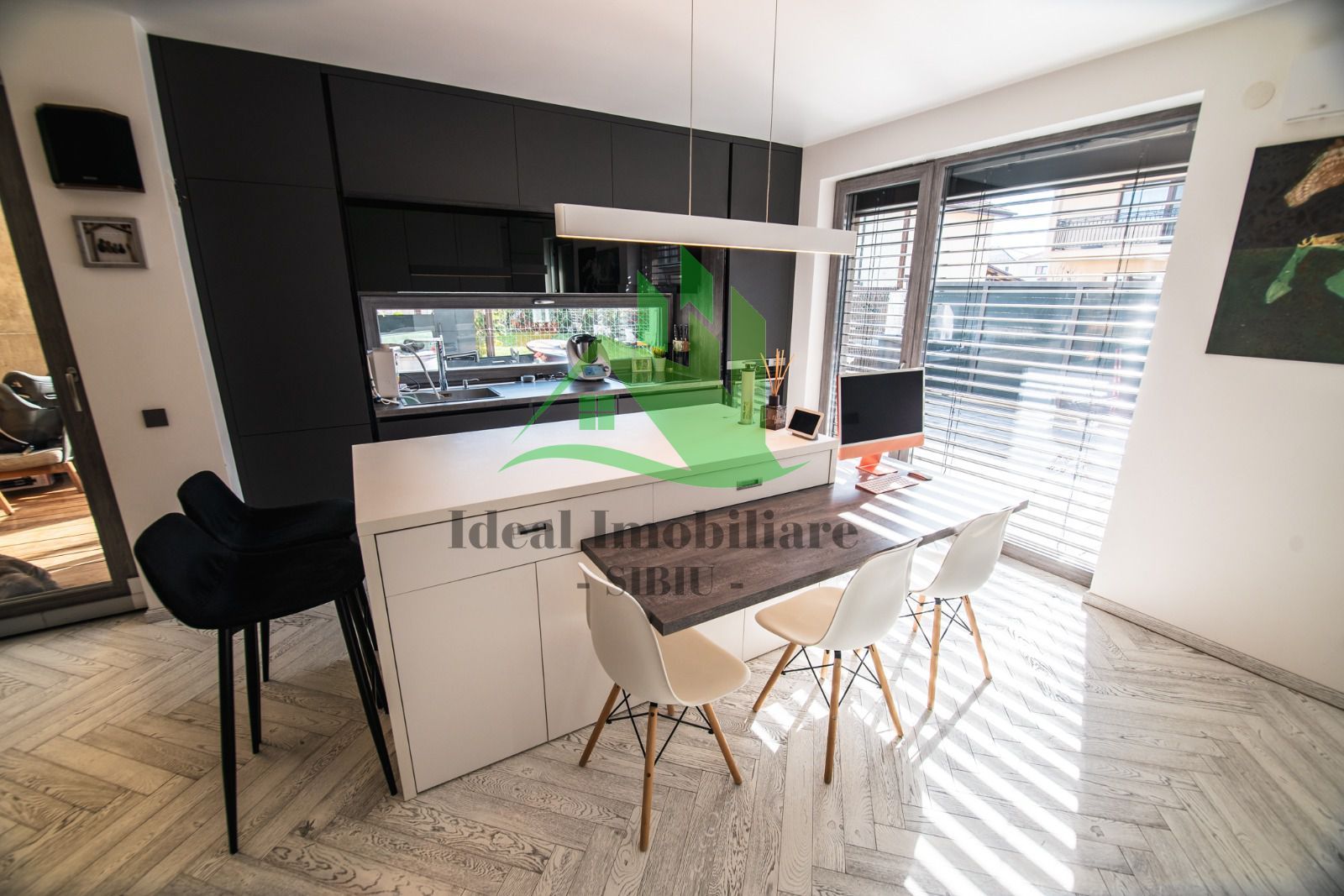 Casa Moderna cu 4 camere si terasa, zona Pictor Brana, Selimbar - Poză 20