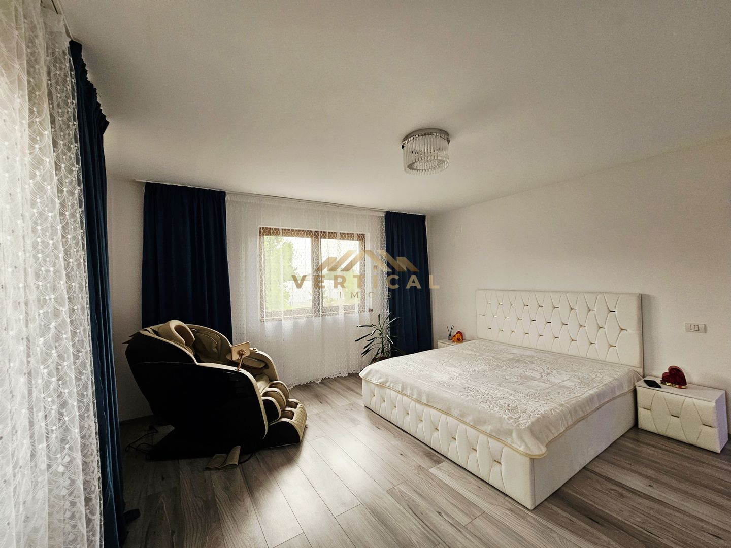 Vila 6 camere la intrare in Dobreni - Poză 8