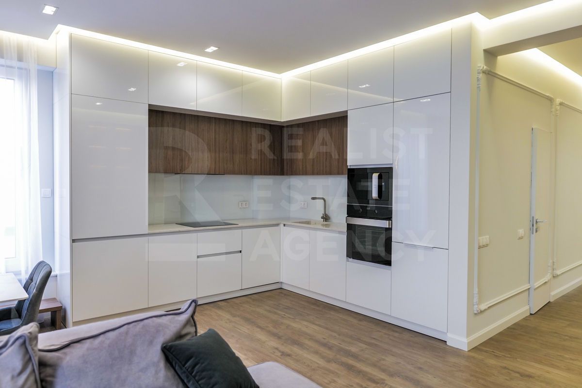 Chirie, apartament, 3 camere, strada Moara Roşie, Centru - Poză 3