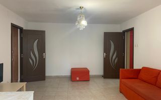 Modificat in 3 camere! Vanzare apartament in Targoviste-Micro 4 - Poză 1
