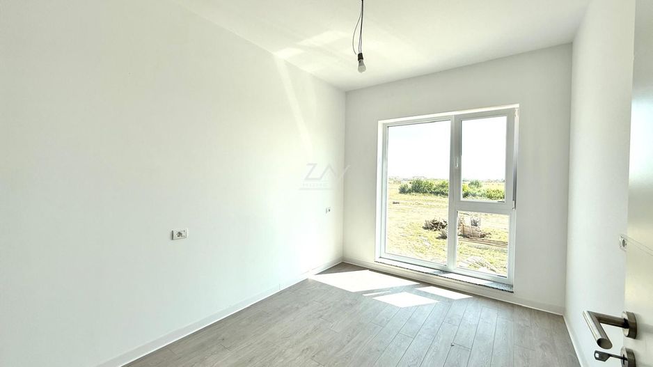 Bloc FINALIZAT la asfalt. Decomandat. - Poză 7