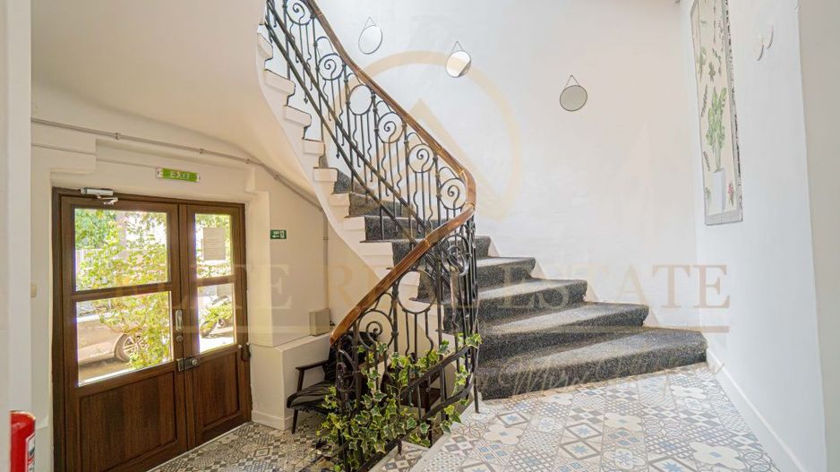 Hotel de vânzare în centrul stațiunii Eforie Sud - Poză 4